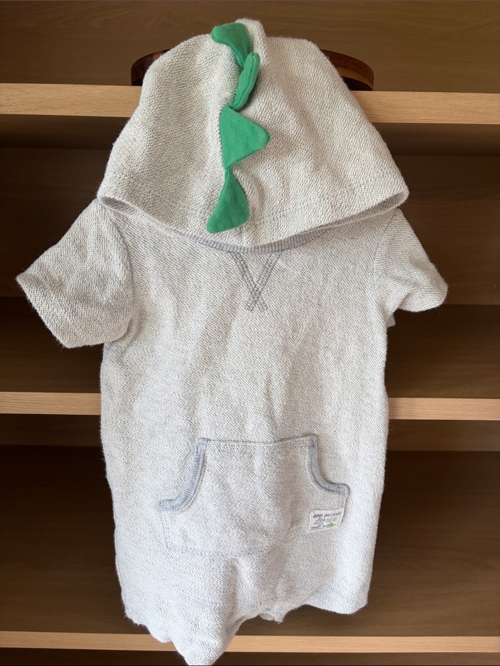 Carter's• 1-pc Boys Dinosaur Romper | 12m